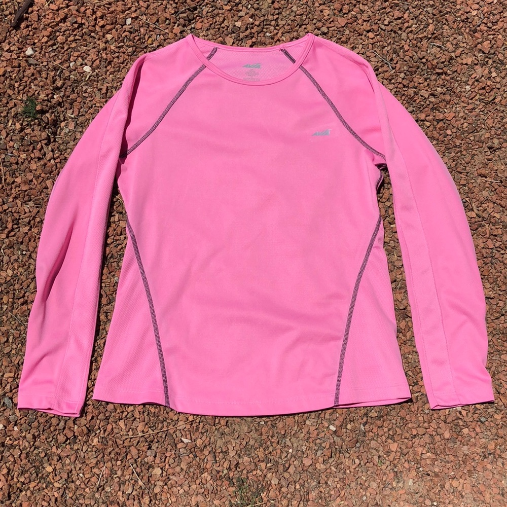 🎉DROP🎉 AVIA long sleeve athletic shirt.